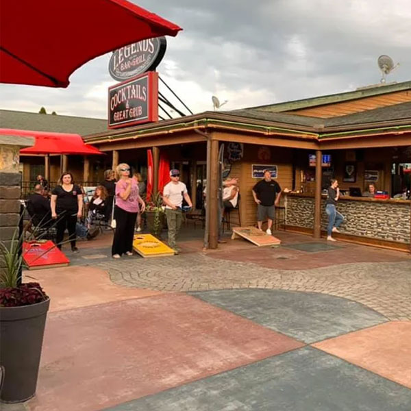 legends sports cafe patio